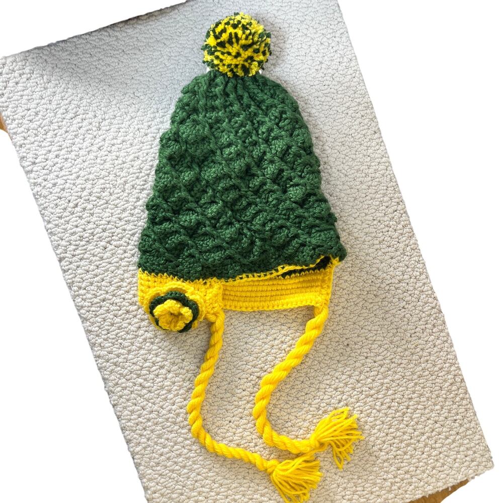 Handmade Knitted Winter Hat Toque Women's Green Yellow Flower Clip Packers New
